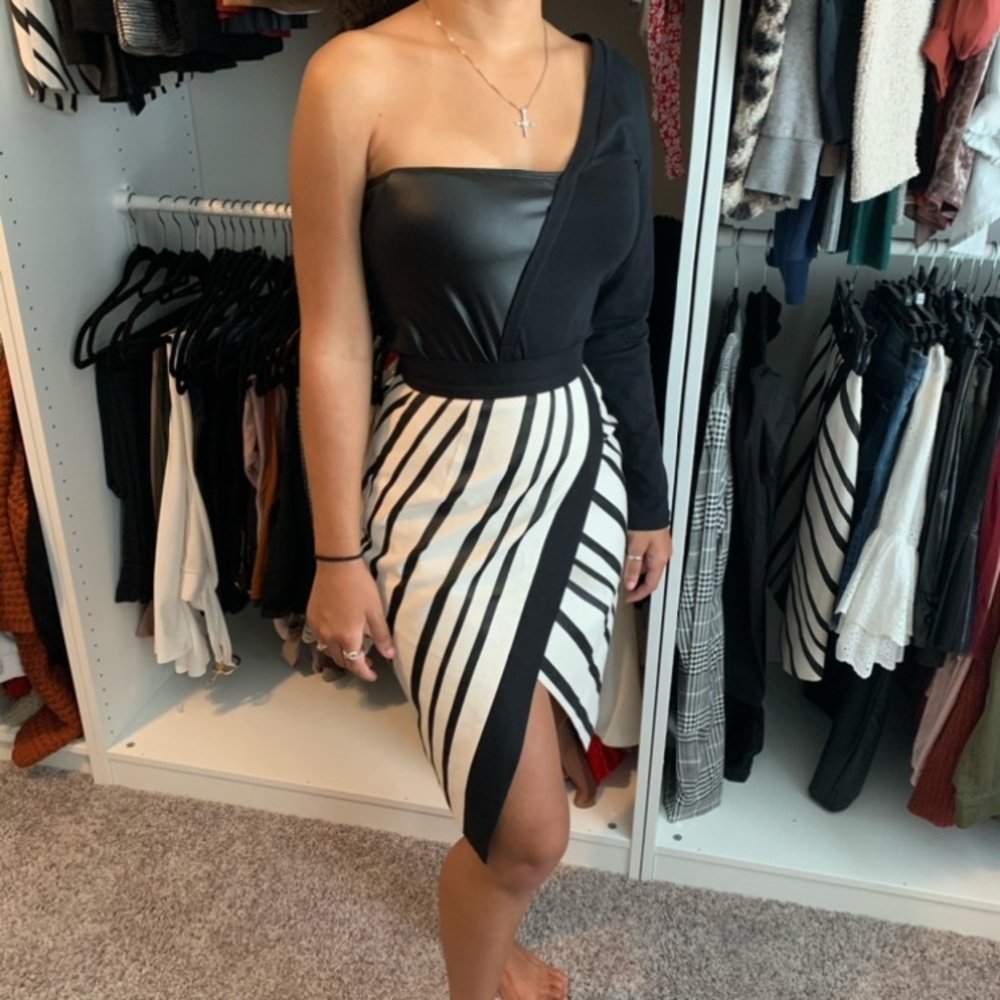 H&M Black & white knee length striped skirt - Picture 5 of 8